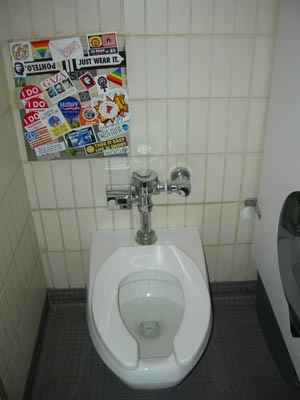 24.BHCC-Art-Gallery-Toilet-L-Montgomery